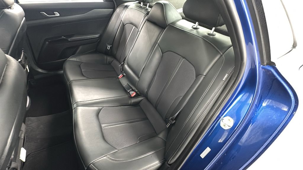Used 2023 Kia K5 GT-Line image 12