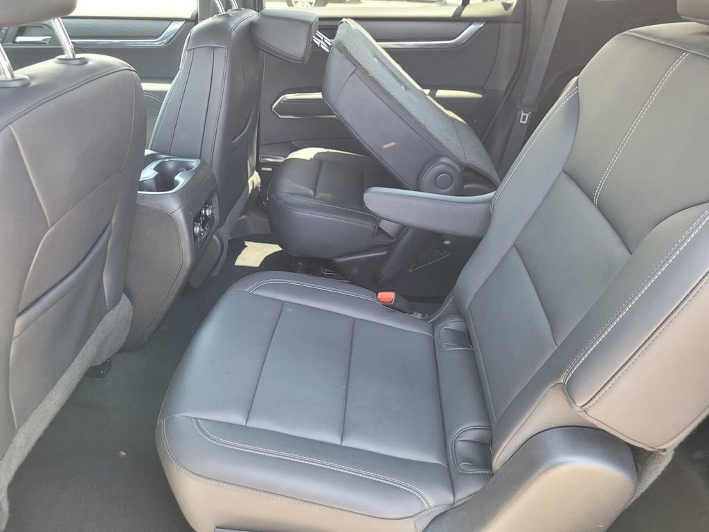 Used 2024 GMC Acadia Elevation FWD image 11