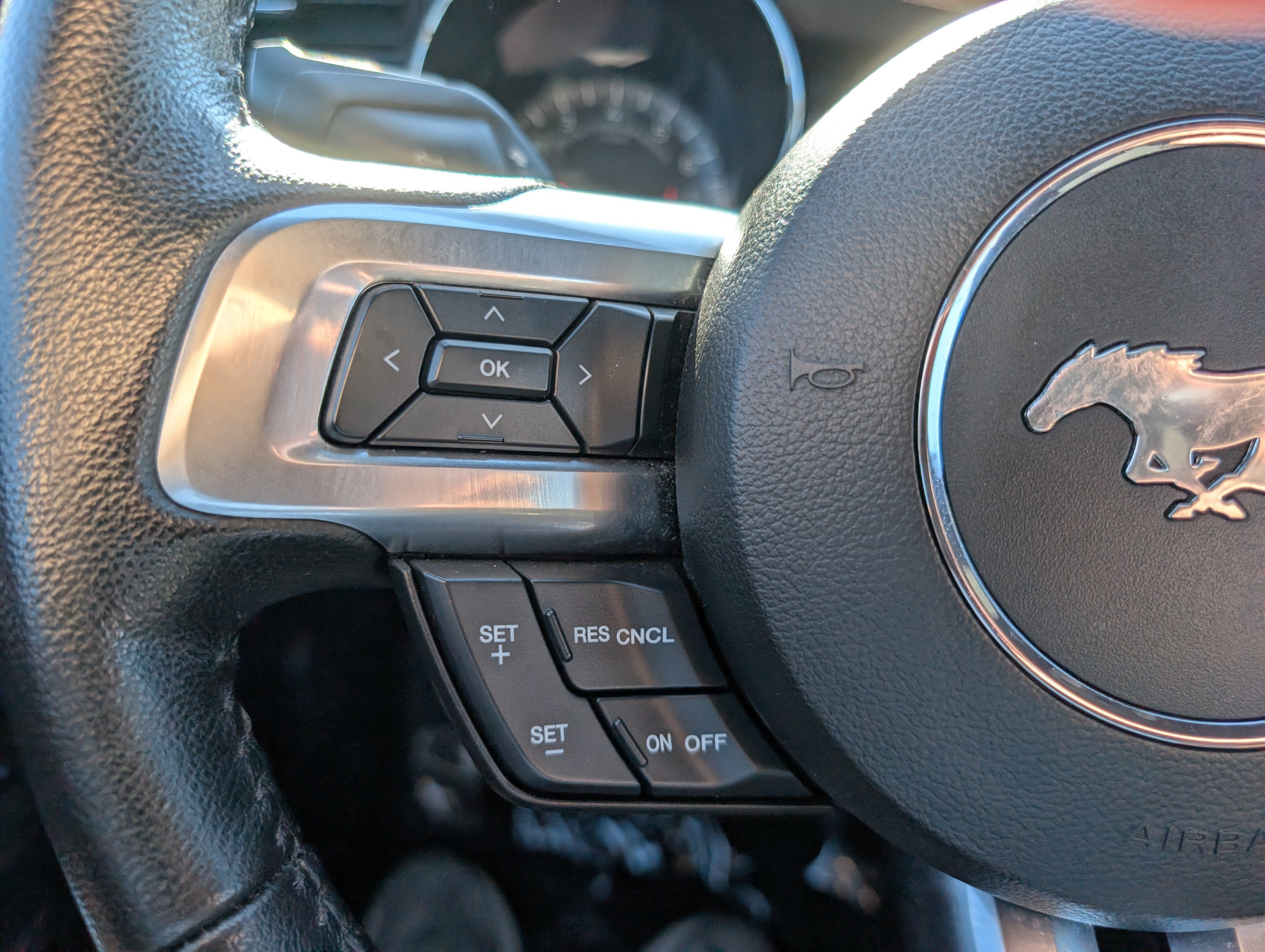 Used 2016 Ford Mustang Coupe RWD image 17
