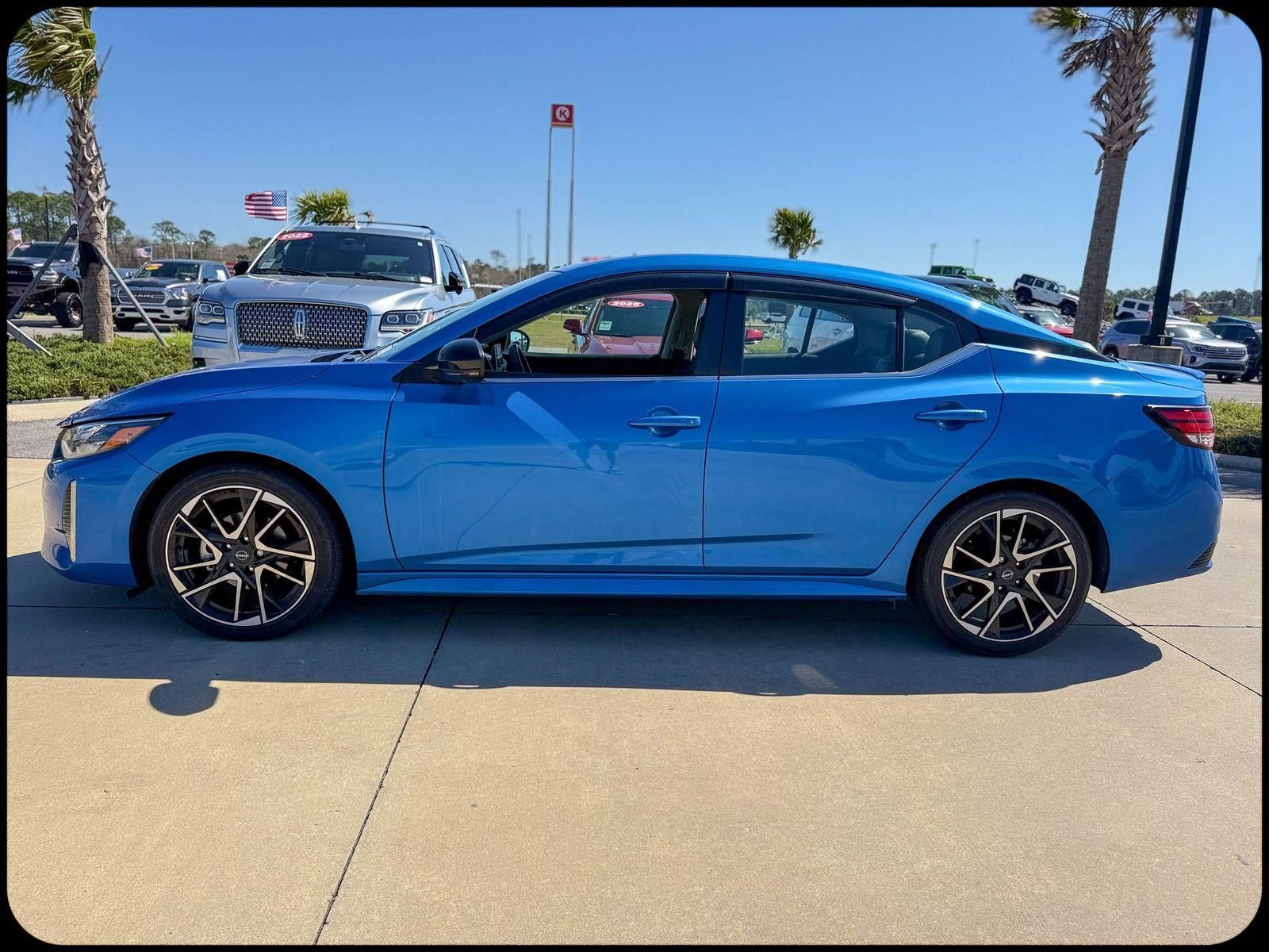 Used 2024 Nissan Sentra SR w/ SR Premium Package image 21
