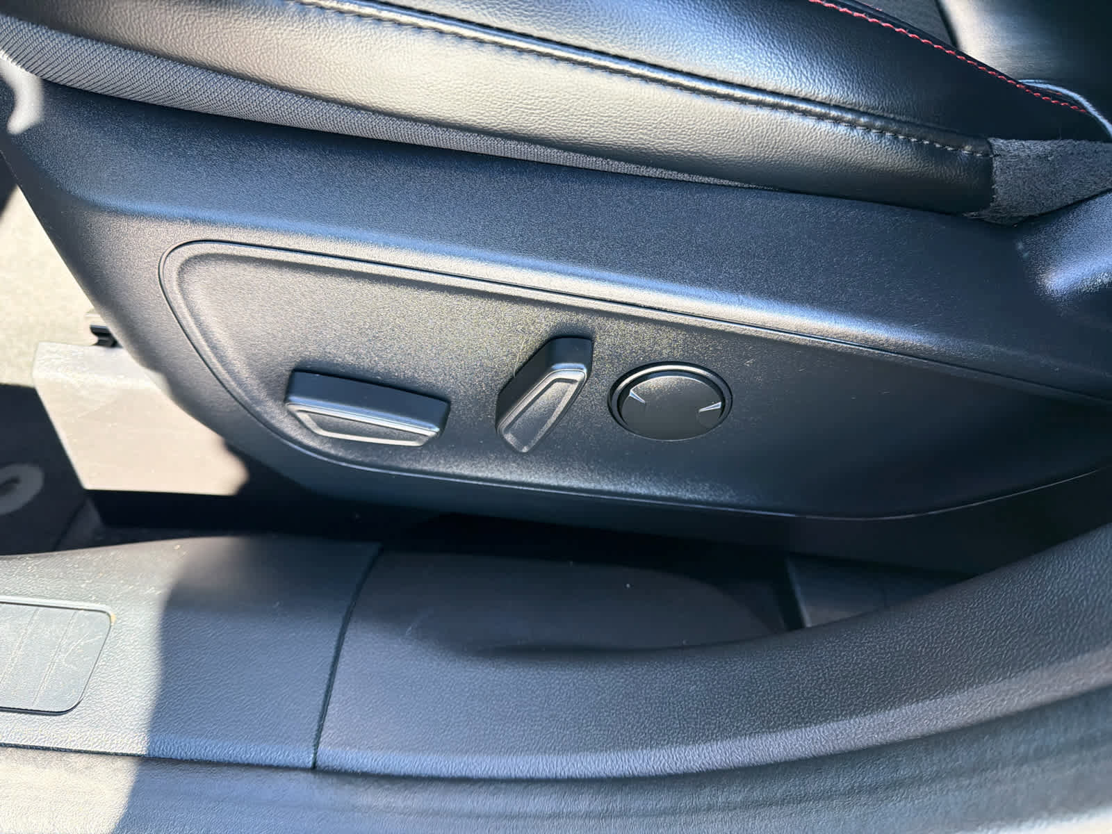 Used 2024 Ford Escape ST-Line image 21