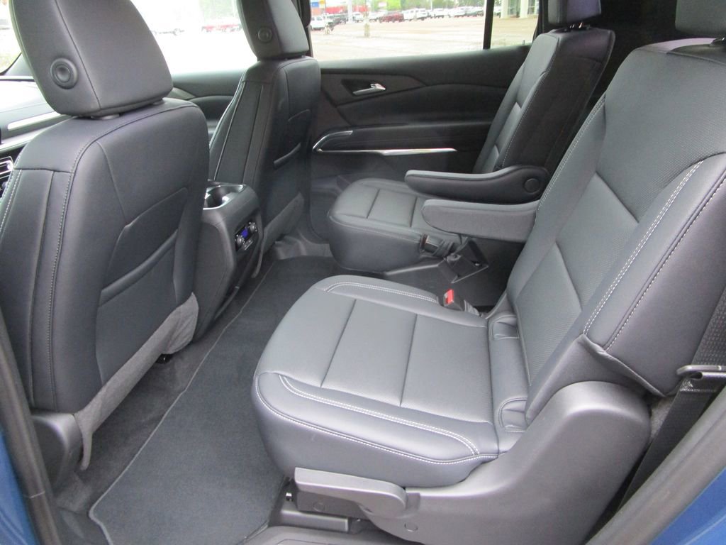 New 2026 Chevrolet Traverse LT FWD image 17