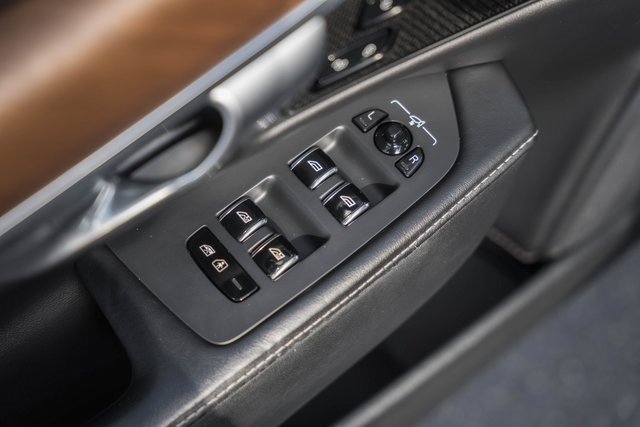 Used 2020 Volvo S90 T6 Inscription image 37