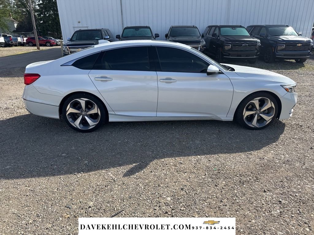 Used 2018 Honda Accord Touring image 3