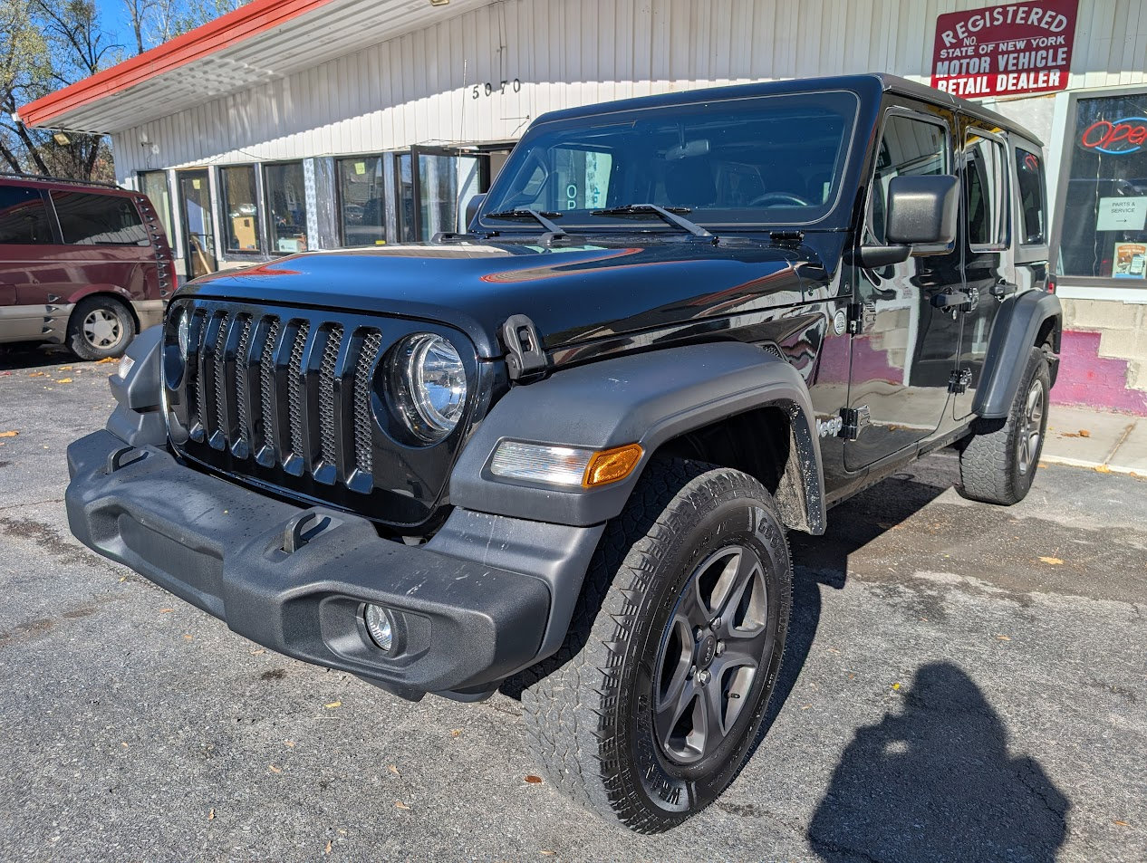 Used 2018 Jeep Wrangler Unlimited Sport S image 3