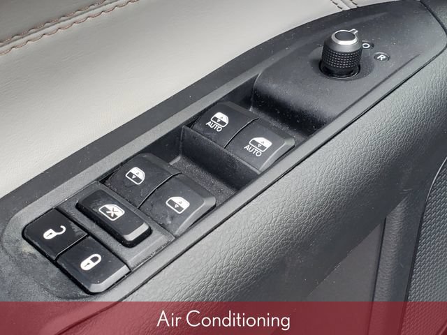Used 2023 Jeep Compass Limited AWD/4WD image 9