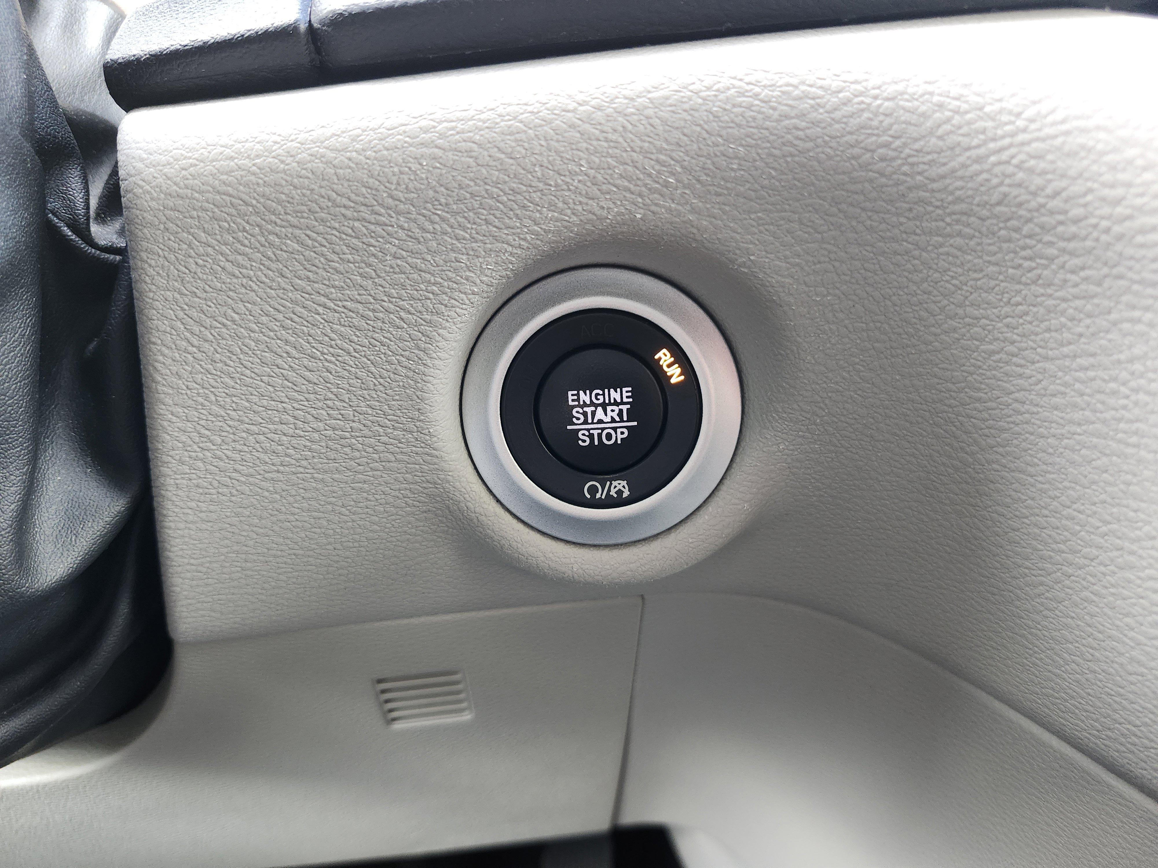 Used 2021 Chrysler Voyager Lxi image 29