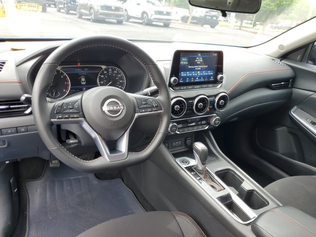 Certified 2025 Nissan Sentra SR FWD image 6