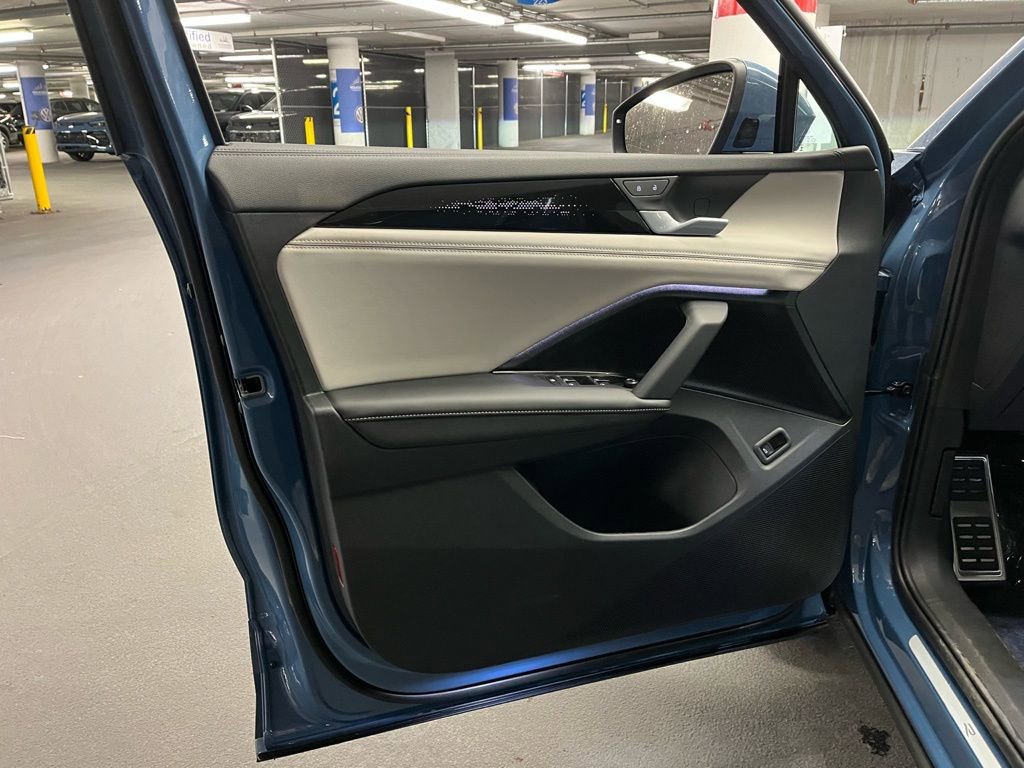 New 2026 Volkswagen Tiguan SEL R-Line image 21