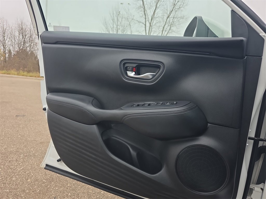 Used 2023 Honda HR-V LX image 25