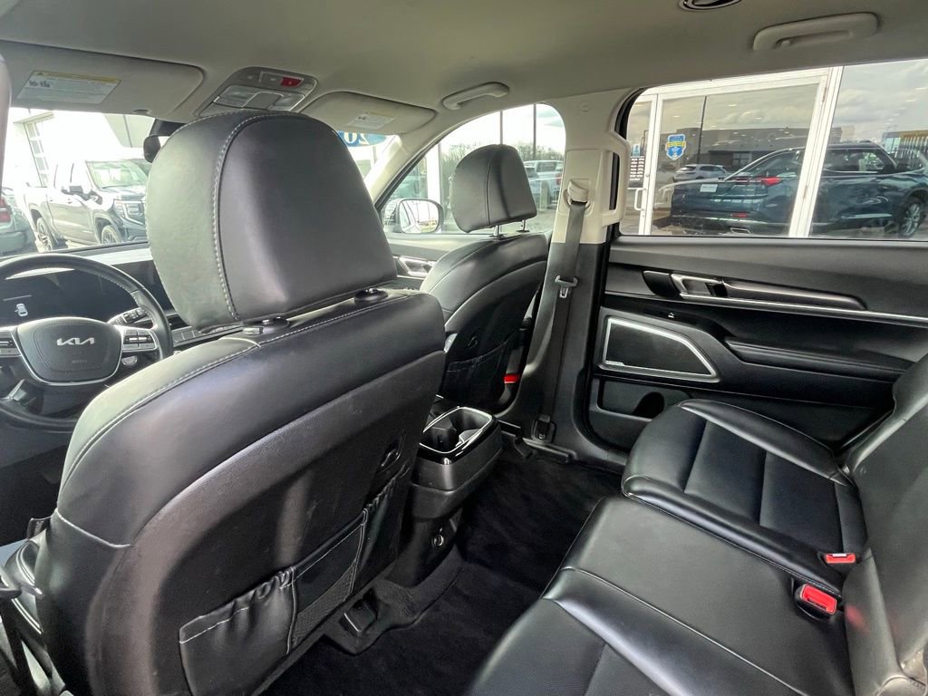 Used 2024 Kia Telluride LX image 23