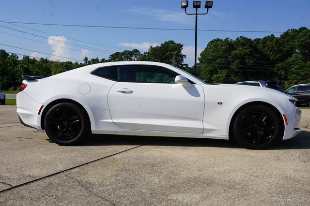 Used 2023 Chevrolet Camaro LT RWD image 3