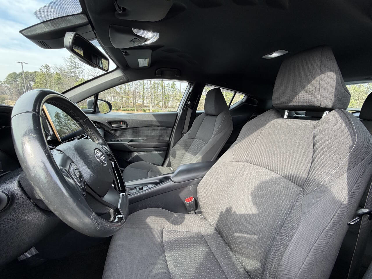 Used 2018 Toyota C-HR XLE image 24