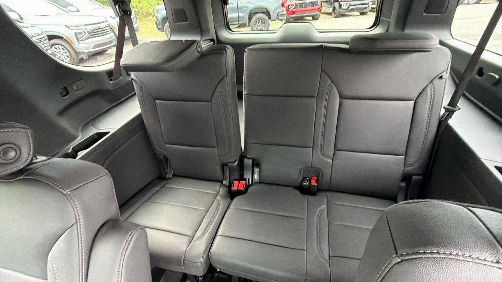 New 2026 Chevrolet Suburban LT w/ Comfort Package RWD image 18