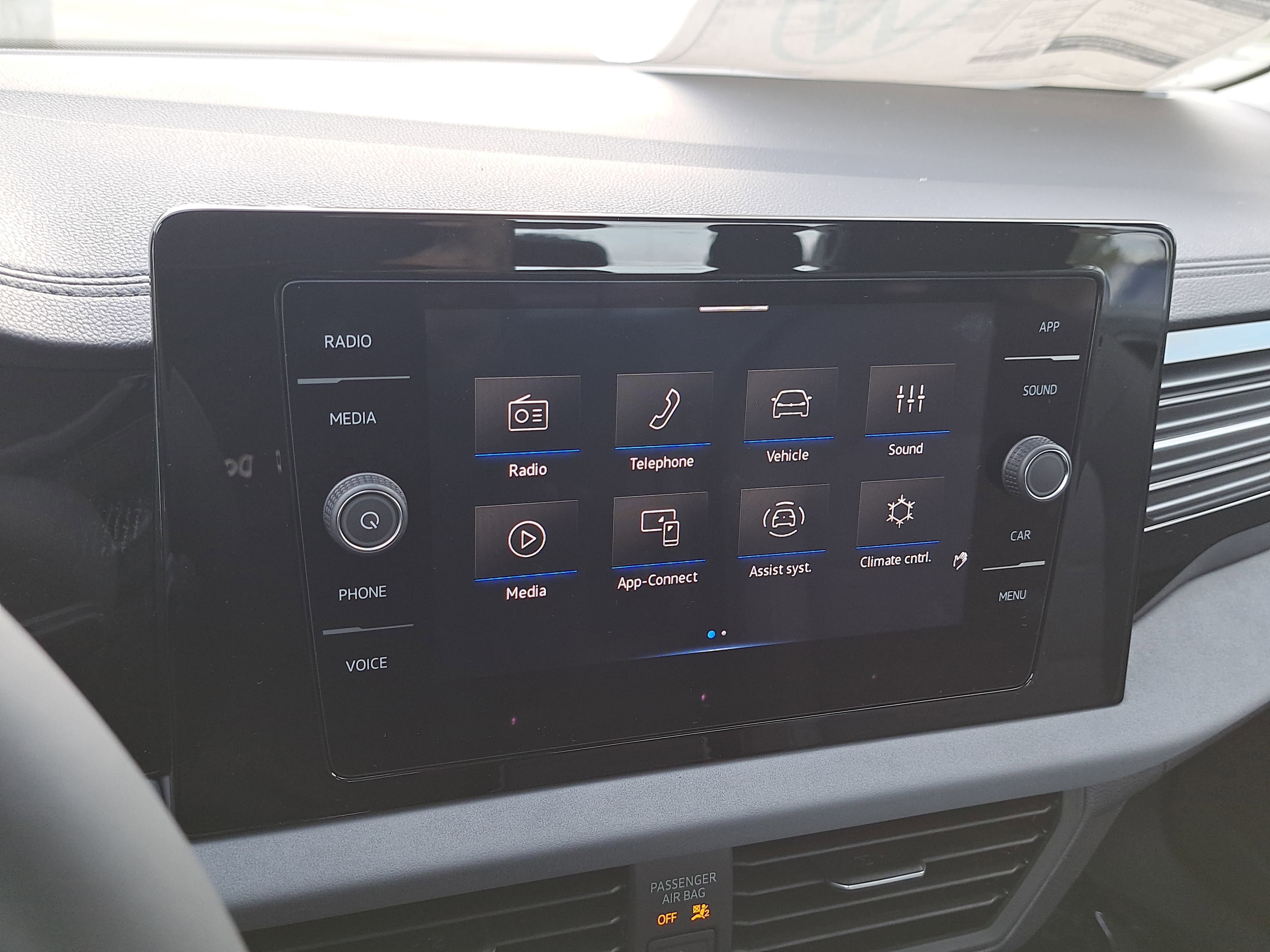 New 2026 Volkswagen Jetta SE FWD image 21