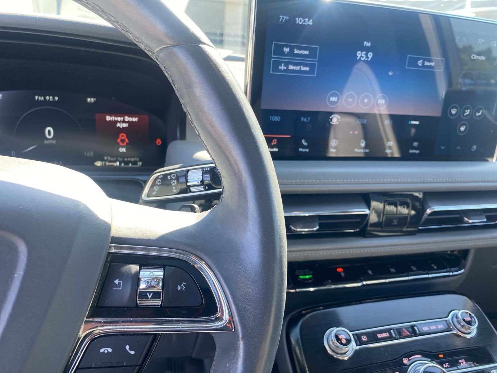 Used 2021 Lincoln Nautilus Reserve w/ Equipment Group 202A image 15