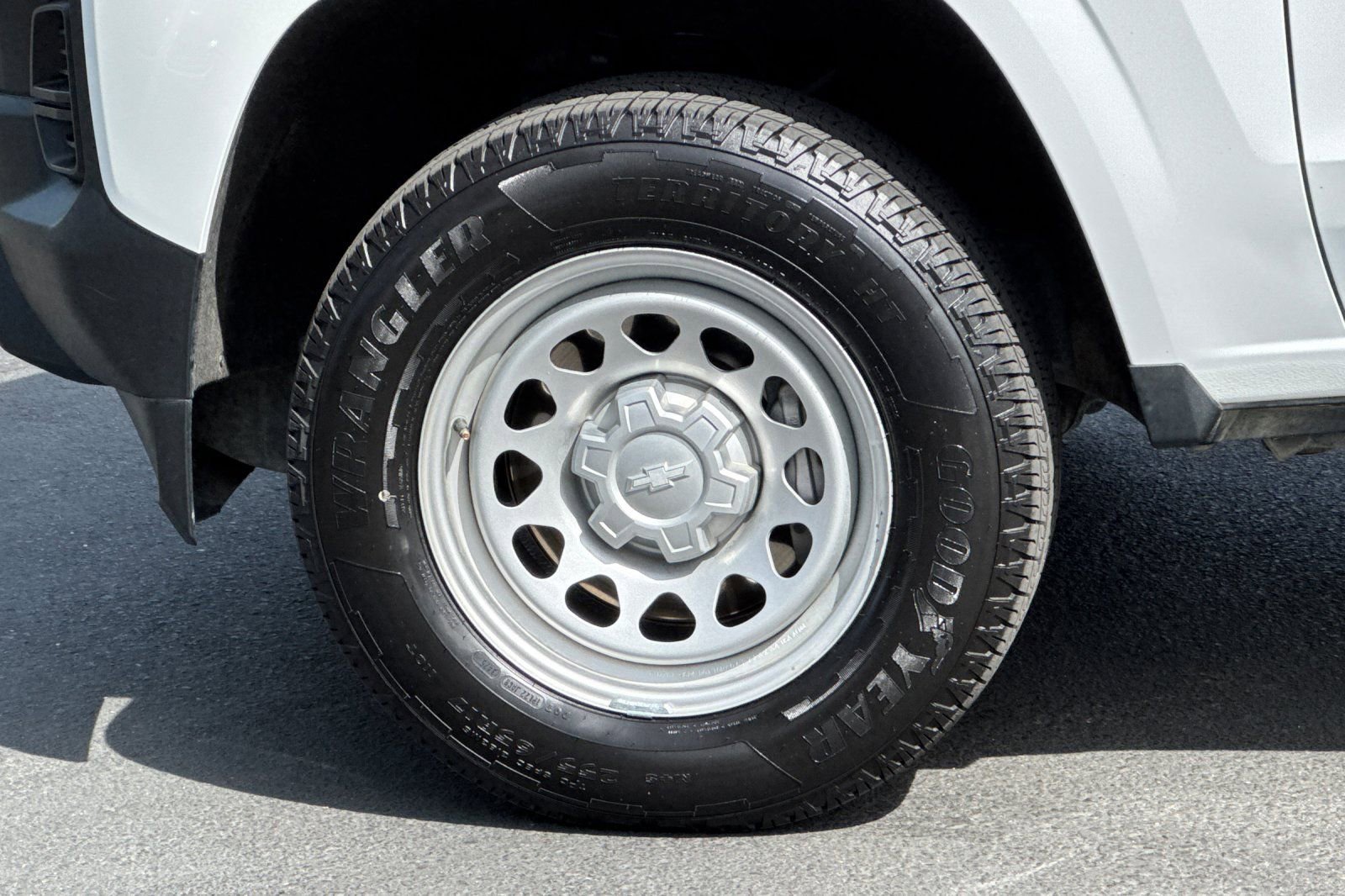 Used 2023 Chevrolet Colorado W/T image 29