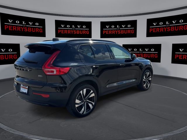 Used 2023 Volvo XC40 B5 Plus w/ Driver Assist Package AWD/4WD image 8