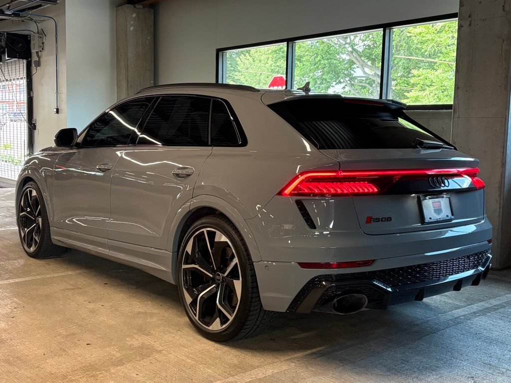 Used 2023 Audi RS Q8 AWD/4WD image 3