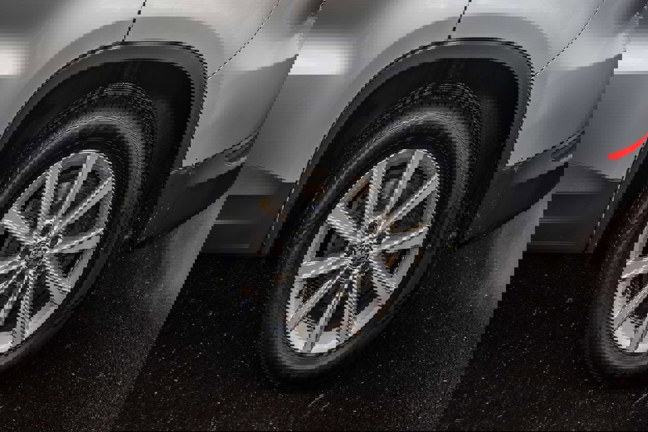 Used 2017 Volkswagen Tiguan Limited w/ Premium Package image 11