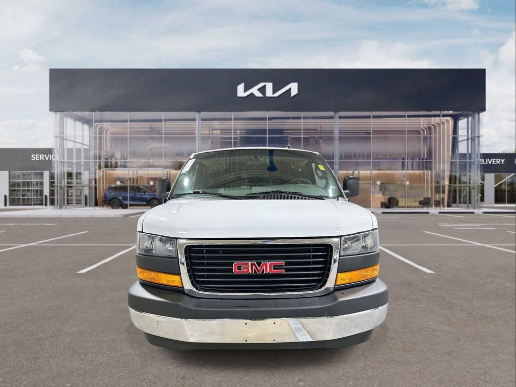 Used 2024 GMC Savana 2500 w/ Driver Convenience Package image 3
