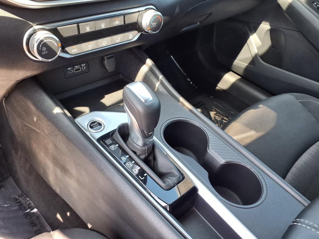 Used 2025 Nissan Altima 2.5 SV FWD image 23