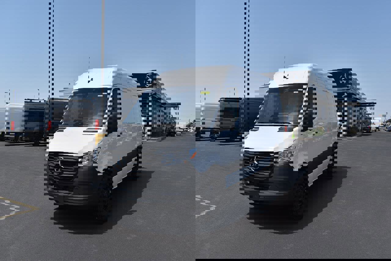 New 2025 Mercedes-Benz Sprinter 2500 image 1