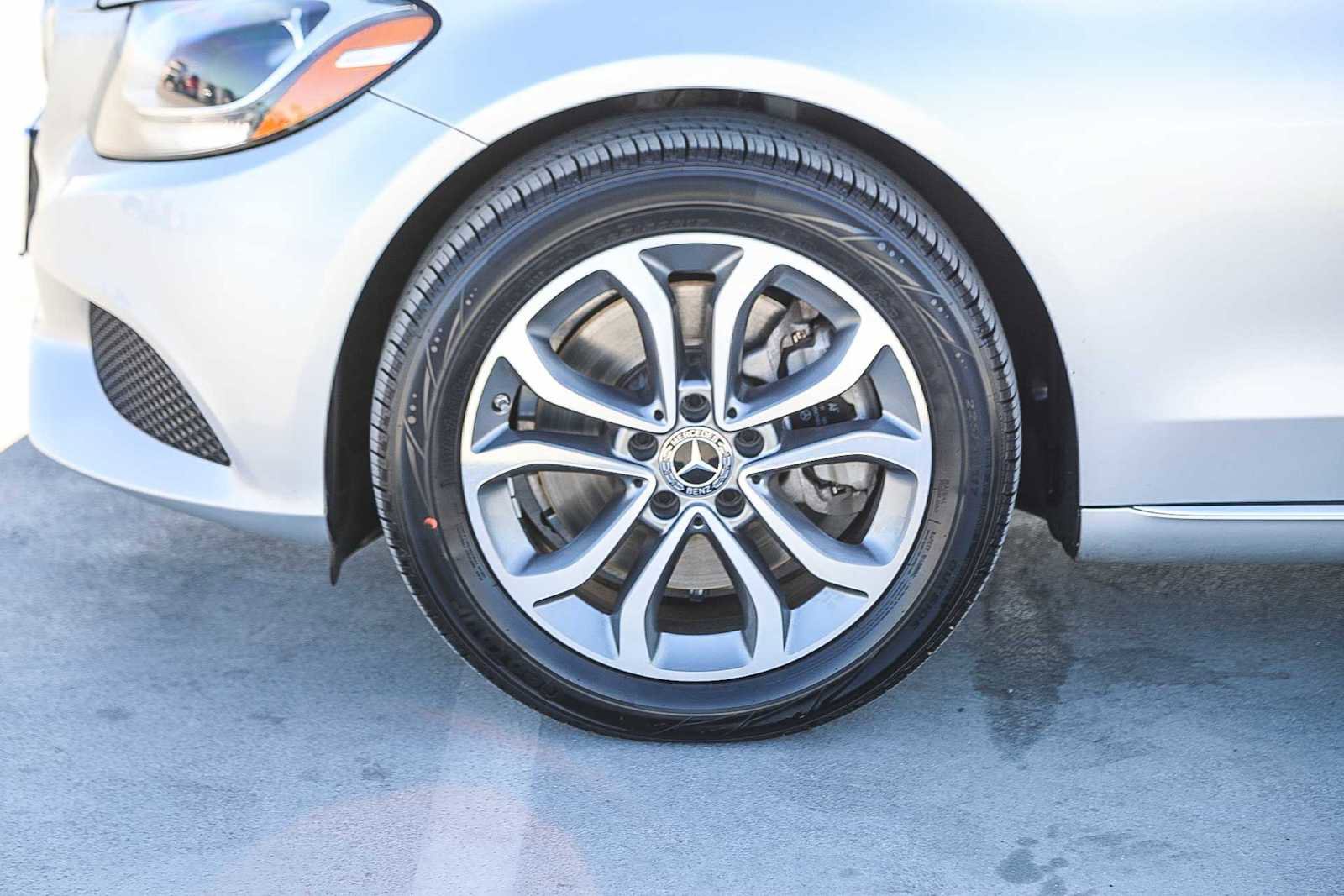 Used 2018 Mercedes-Benz C 300 4MATIC Sedan image 10