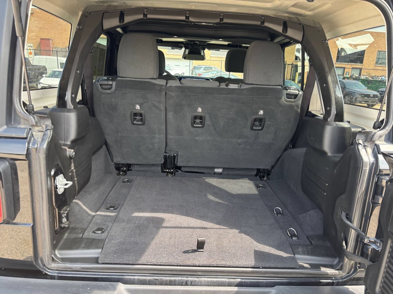 Used 2025 Jeep Wrangler Unlimited Sport AWD/4WD image 25