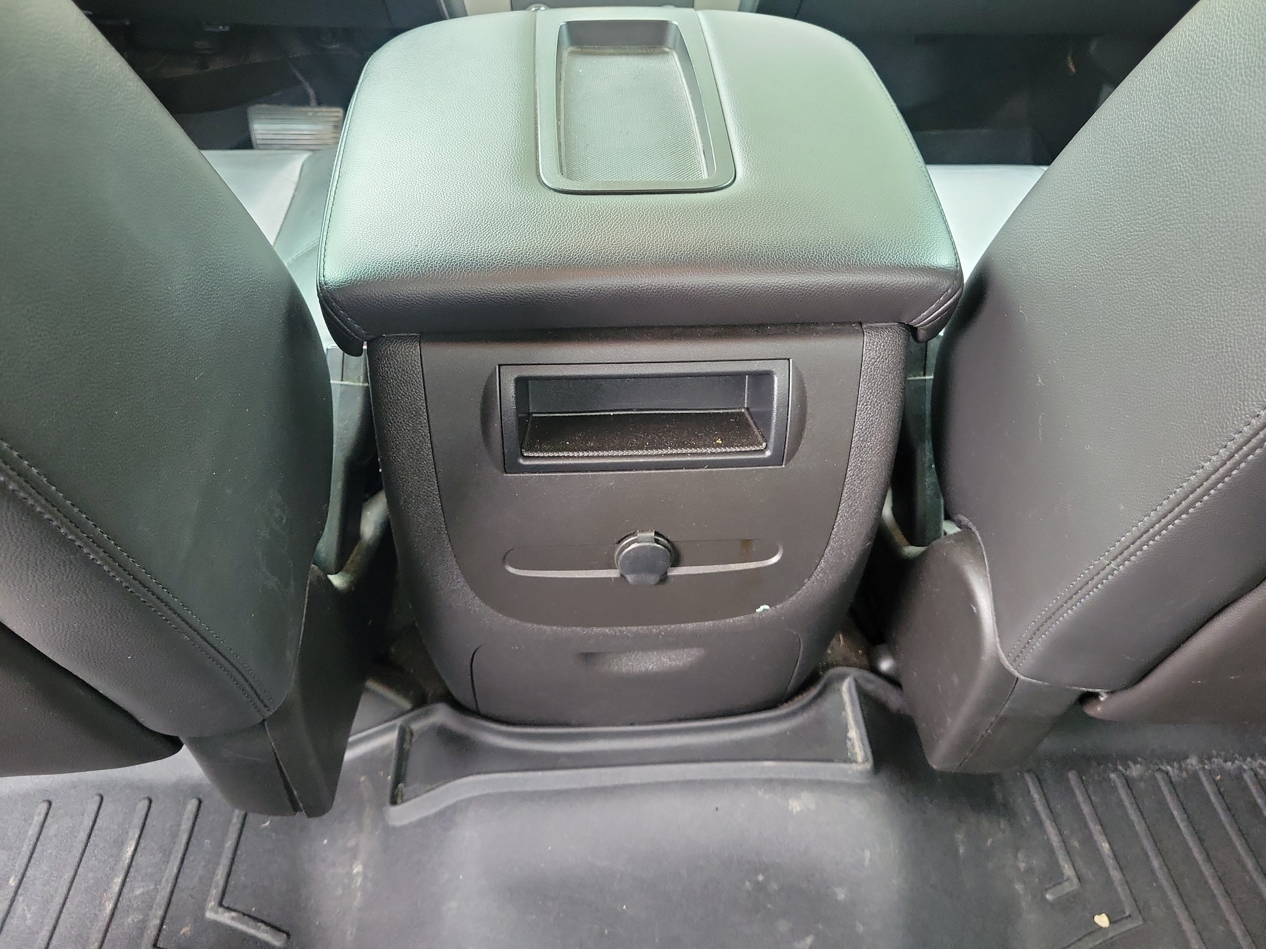 Used 2009 GMC Sierra 3500 SLT w/ SLT Convenience Package AWD/4WD image 10