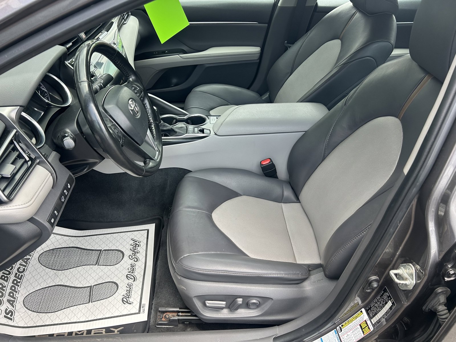 Used 2020 Toyota Camry XLE AWD/4WD image 14