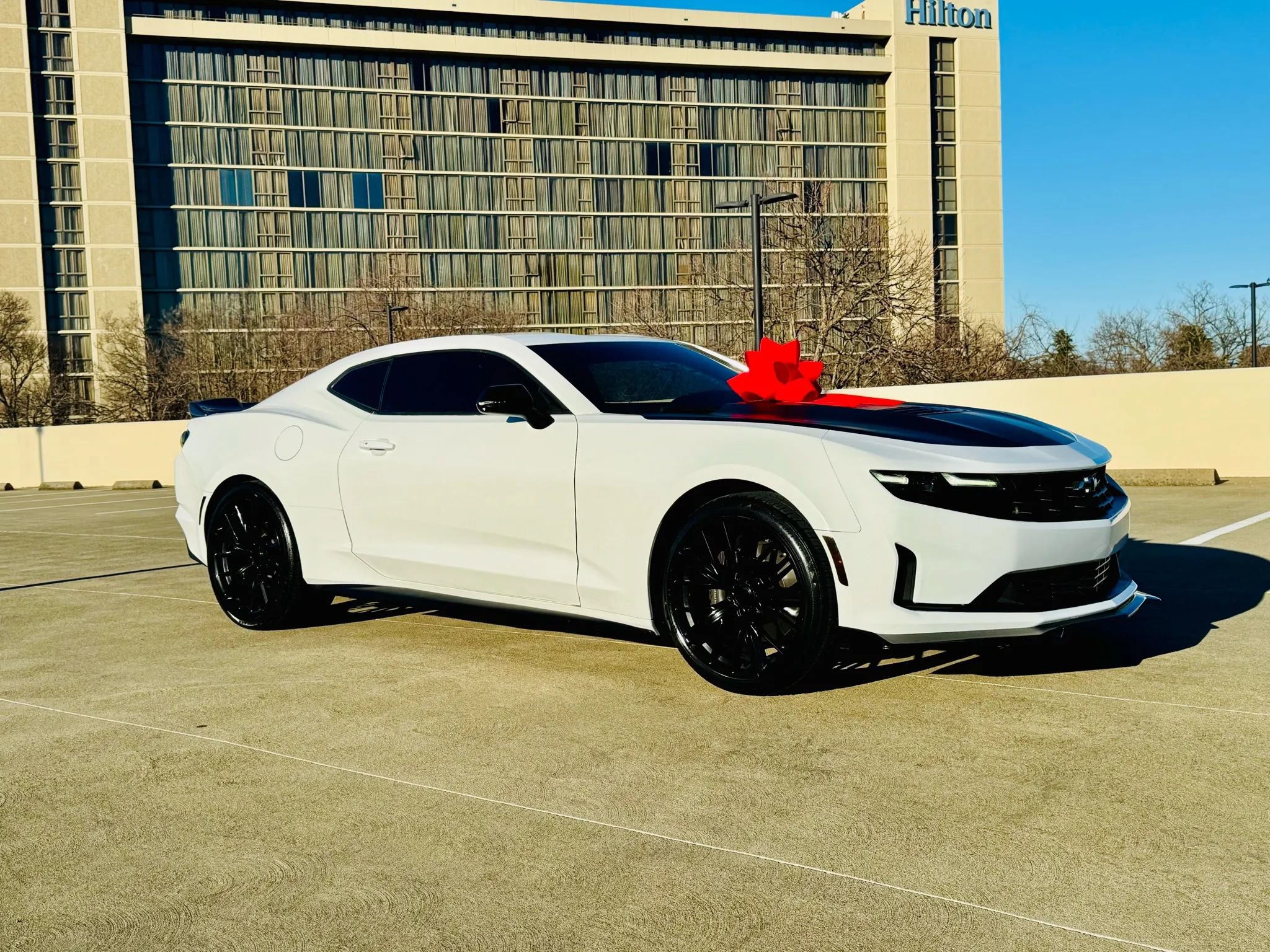 Used 2020 Chevrolet Camaro LT image 2