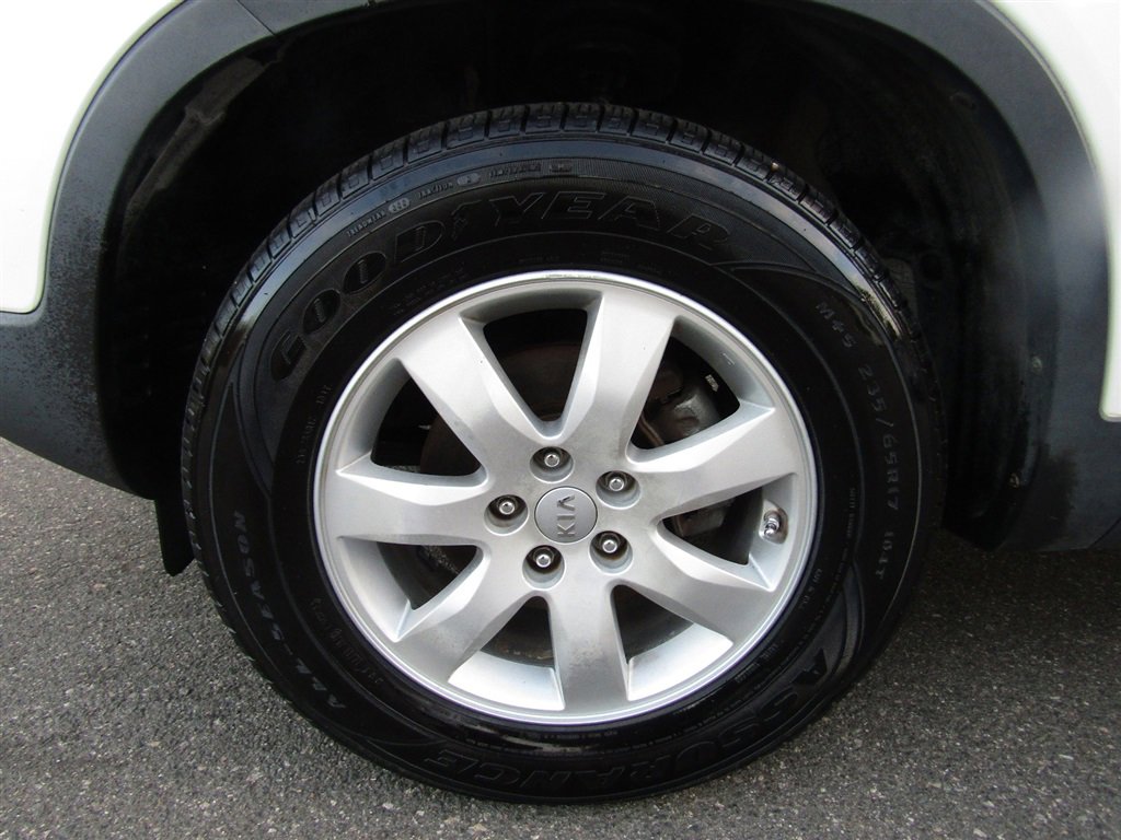 Used 2013 Kia Sorento LX image 14