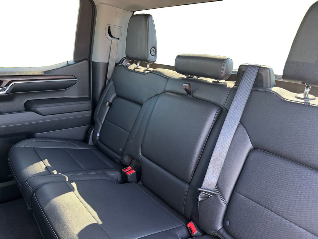 Used 2024 GMC Sierra 1500 SLT AWD/4WD image 13