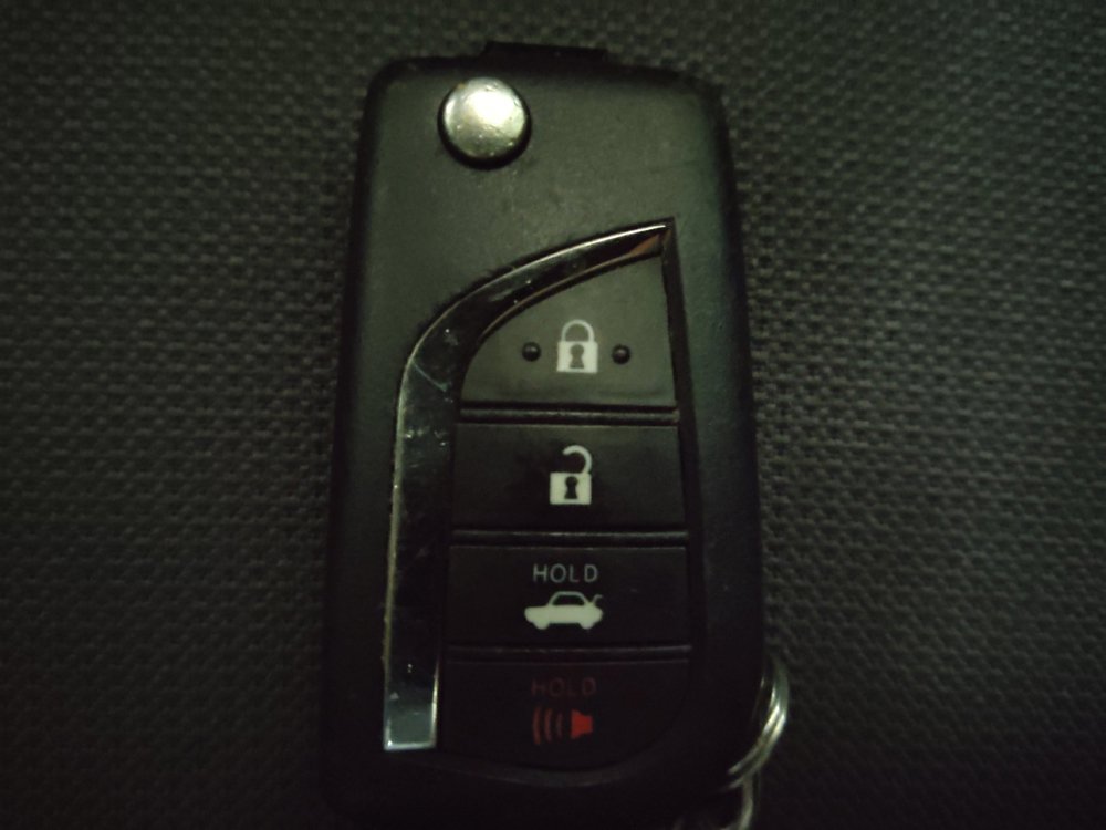 Used 2025 Toyota Corolla LE FWD image 32
