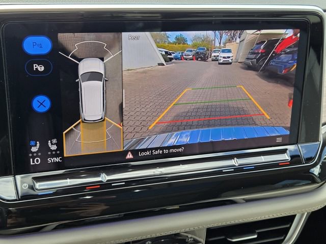 Certified 2025 Volkswagen Atlas SEL Premium R-Line image 17