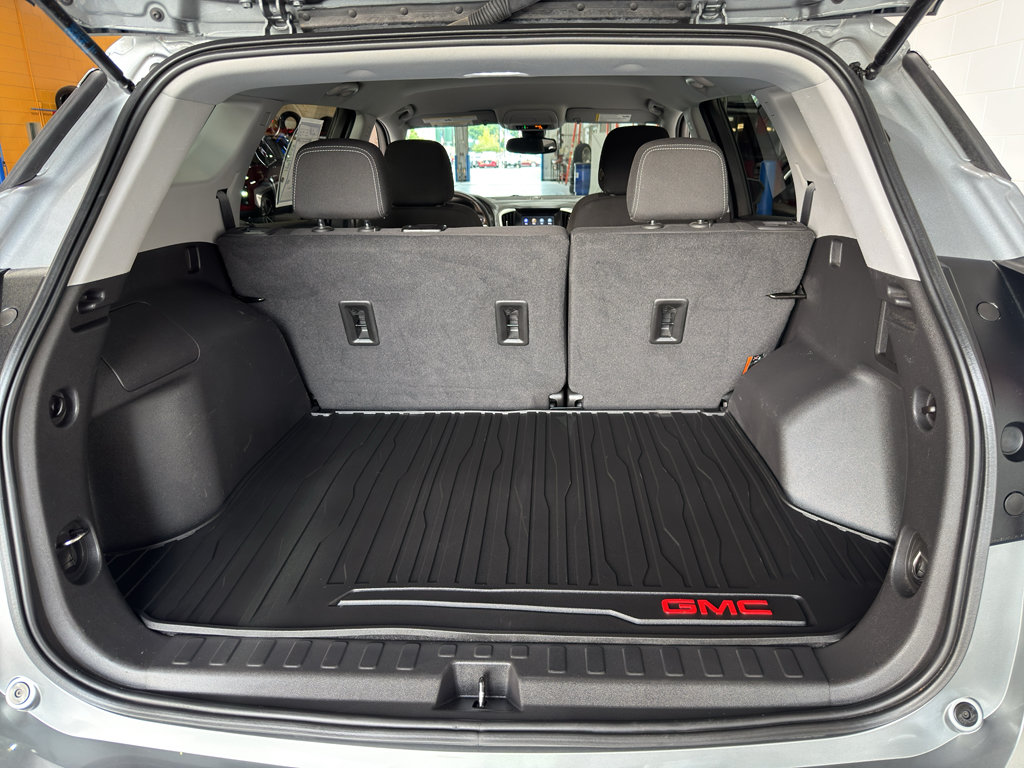 Used 2023 GMC Terrain SLE FWD image 19
