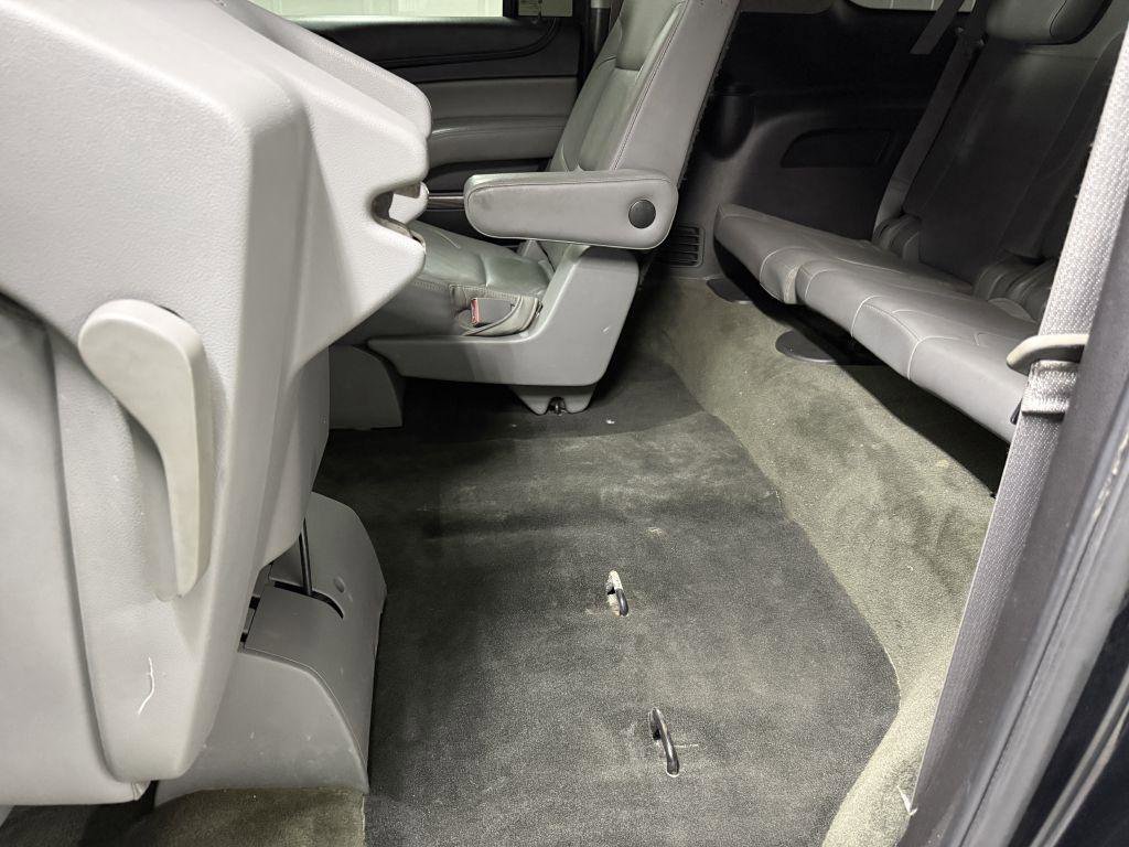 Used 2015 Chevrolet Suburban LT image 27