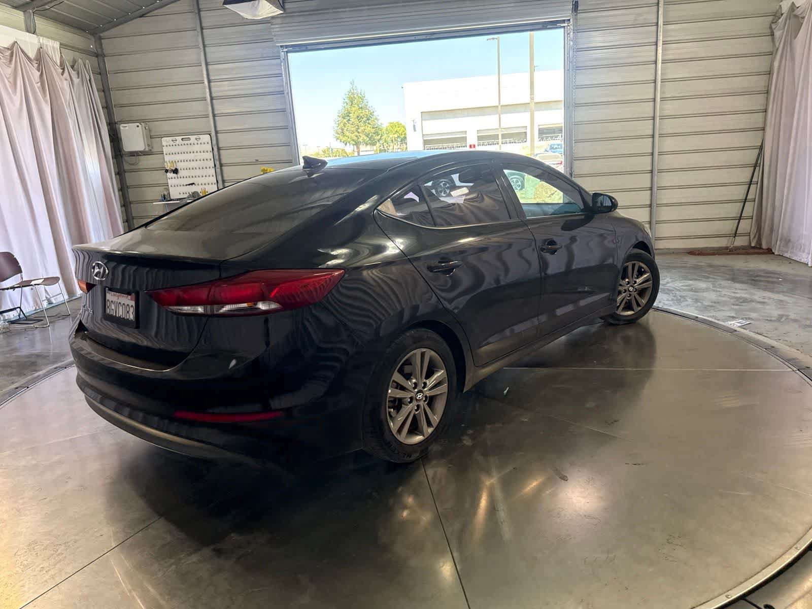 Used 2018 Hyundai Elantra Value Edition w/ Cargo Package FWD image 5