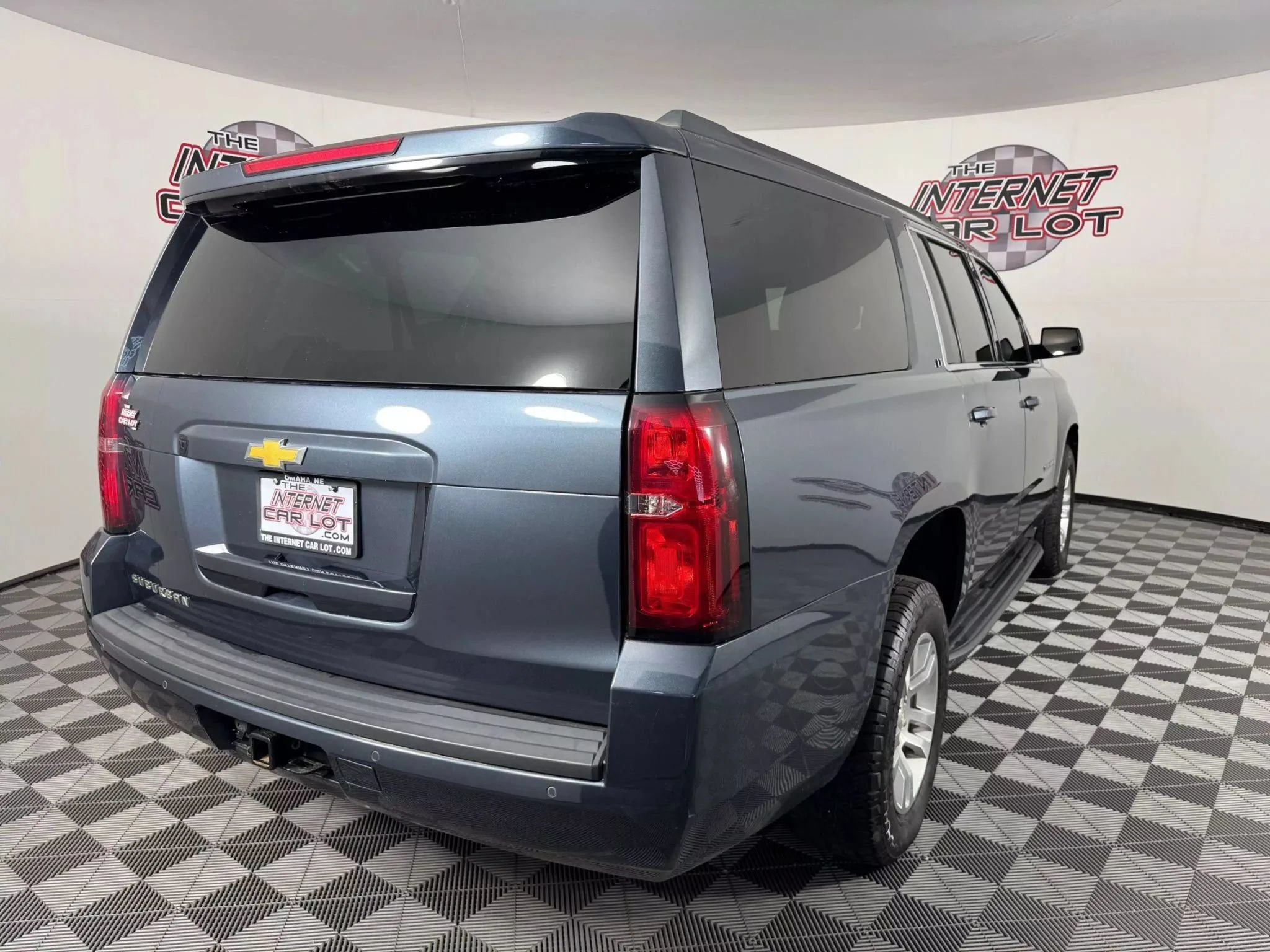 Used 2019 Chevrolet Suburban LT AWD/4WD image 7