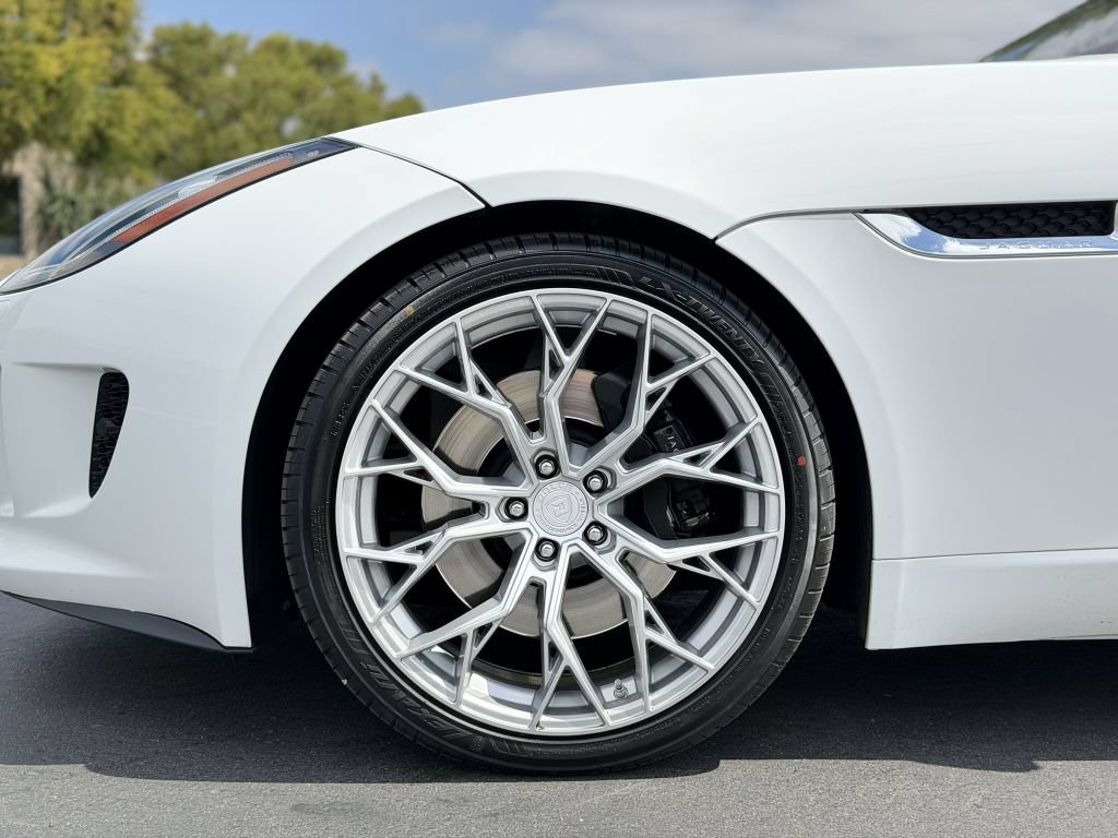 Used 2017 Jaguar F-TYPE Coupe RWD image 10