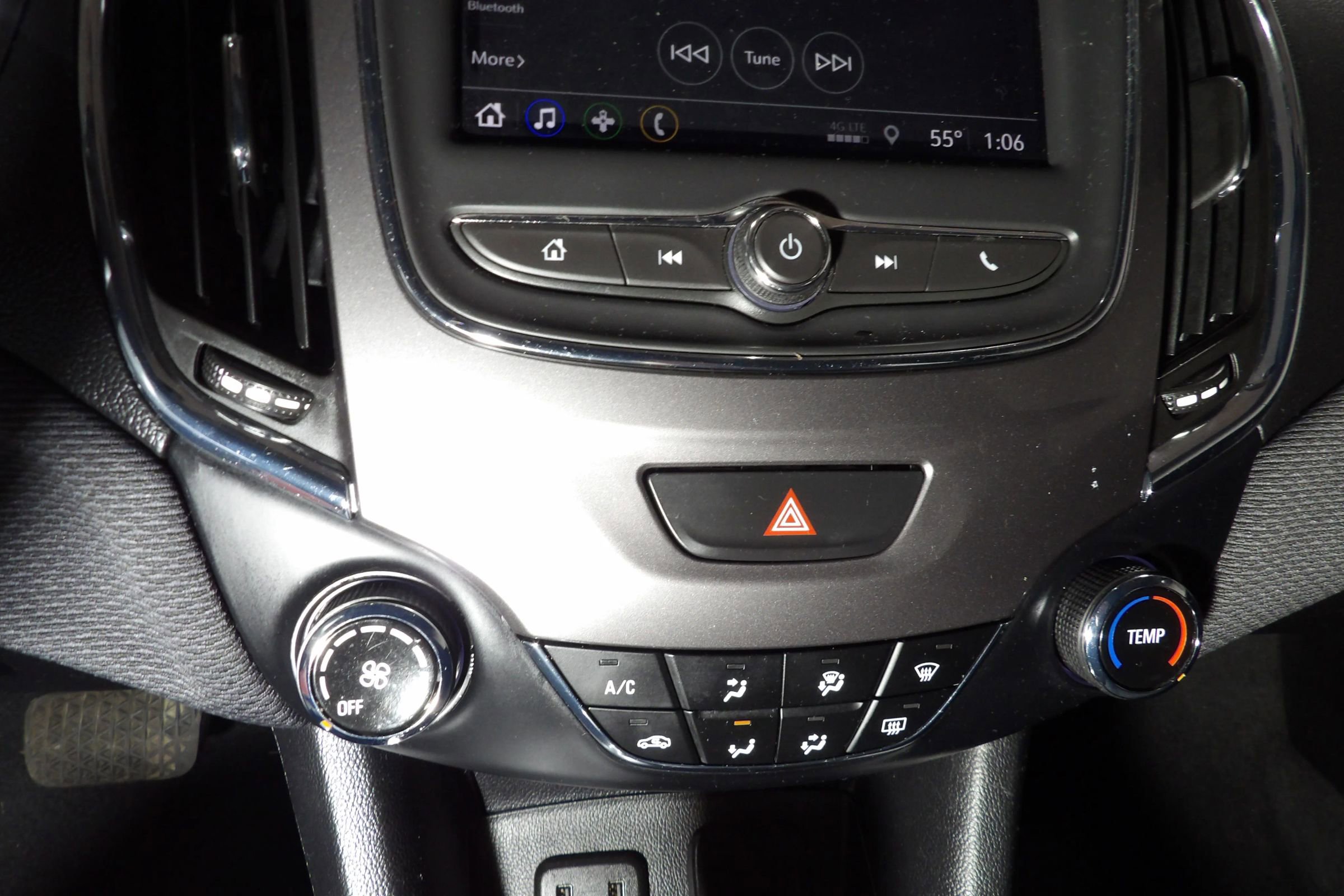 Used 2019 Chevrolet Cruze LS FWD image 9