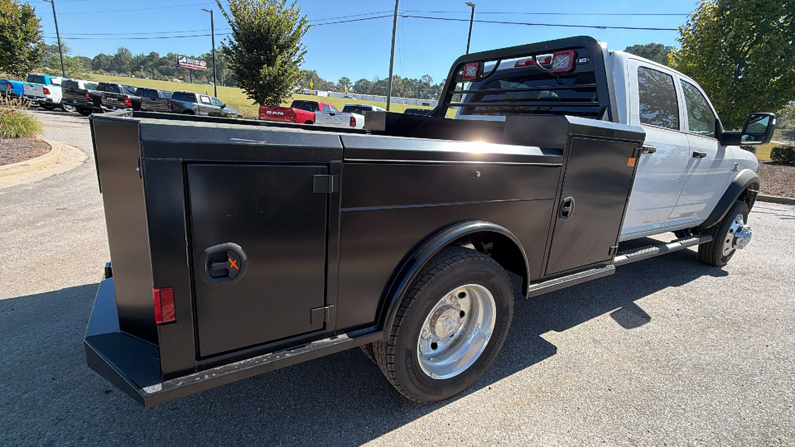 New 2026 RAM 5500 Tradesman w/ Chrome Appearance Group AWD/4WD image 8