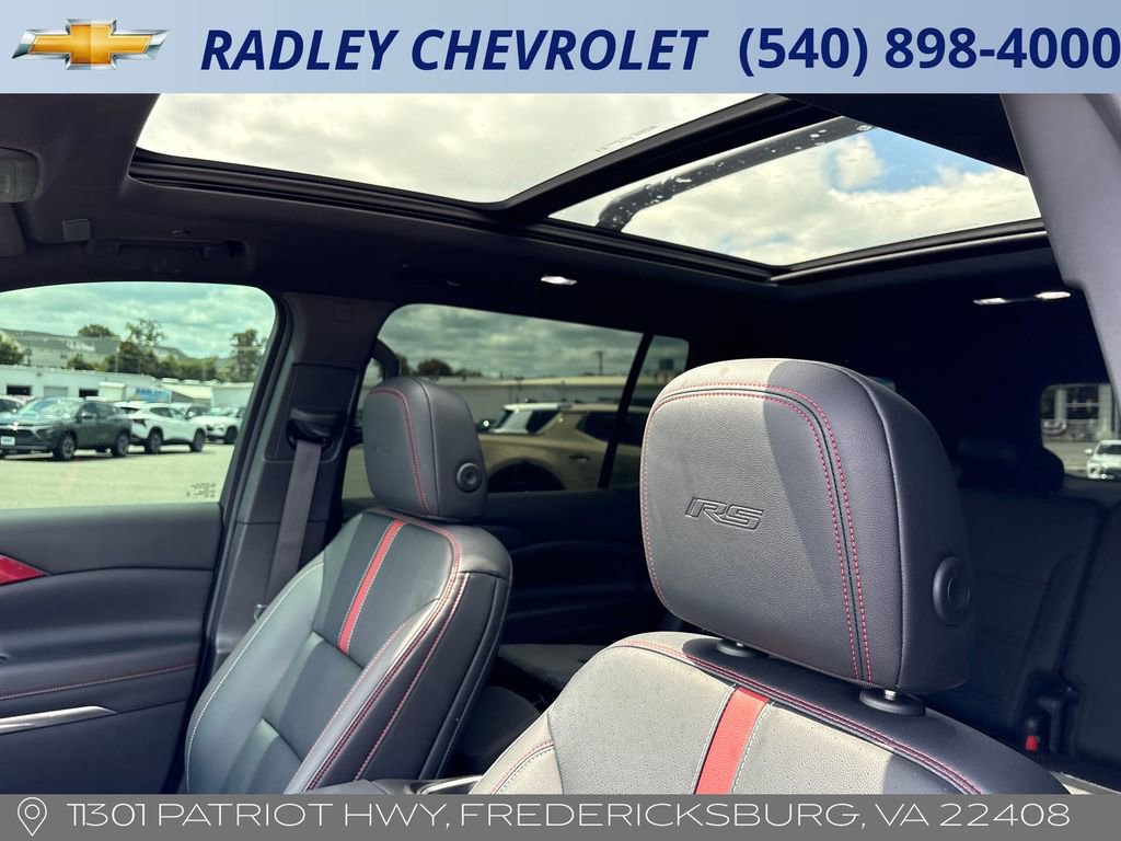 Certified 2024 Chevrolet Traverse RS AWD/4WD image 2