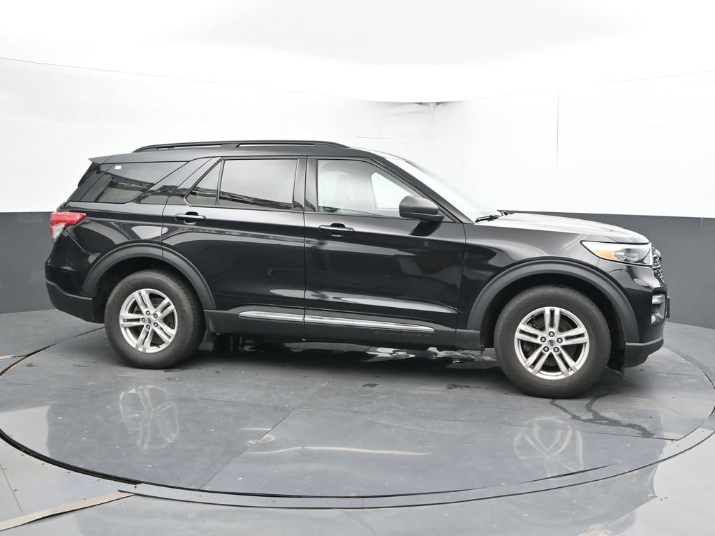 Used 2020 Ford Explorer XLT w/ Equipment Group 202A AWD/4WD image 4