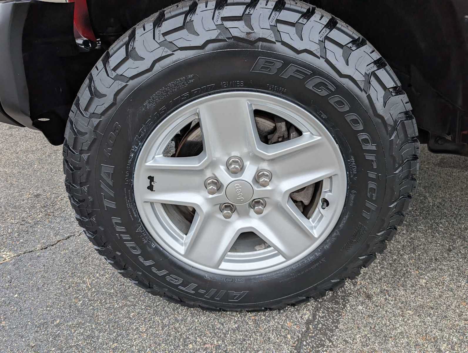 Used 2020 Jeep Gladiator Sport w/ Quick Order Package 24S AWD/4WD image 3