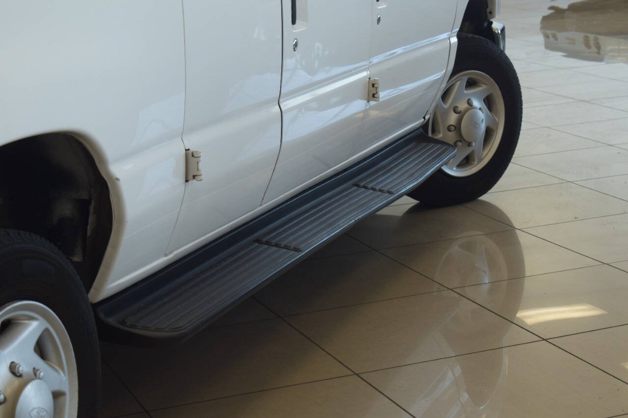 Used 2014 Ford E-350 and Econoline 350 XLT RWD image 42