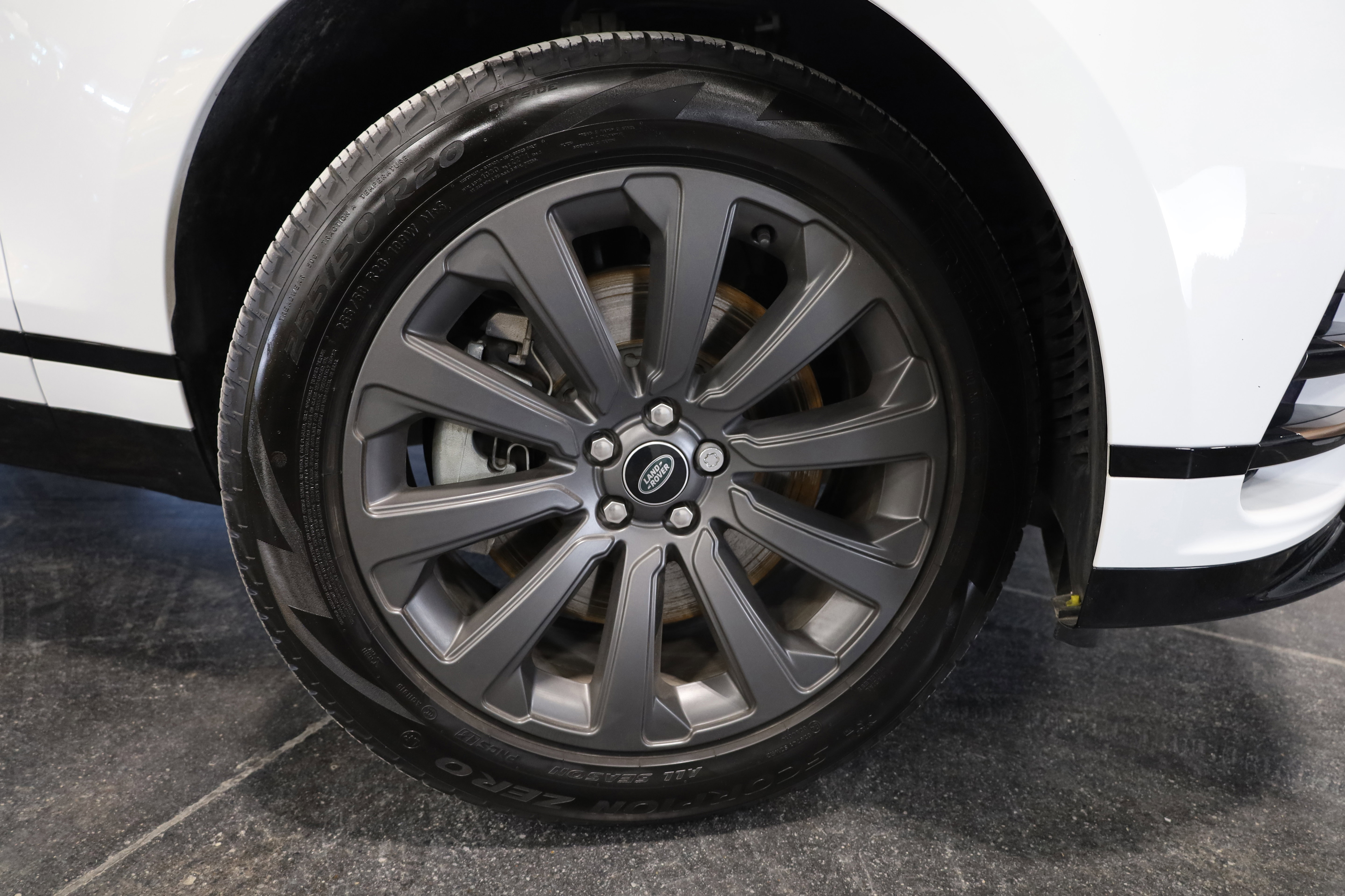 Used 2023 Land Rover Range Rover Velar R-Dynamic S image 10