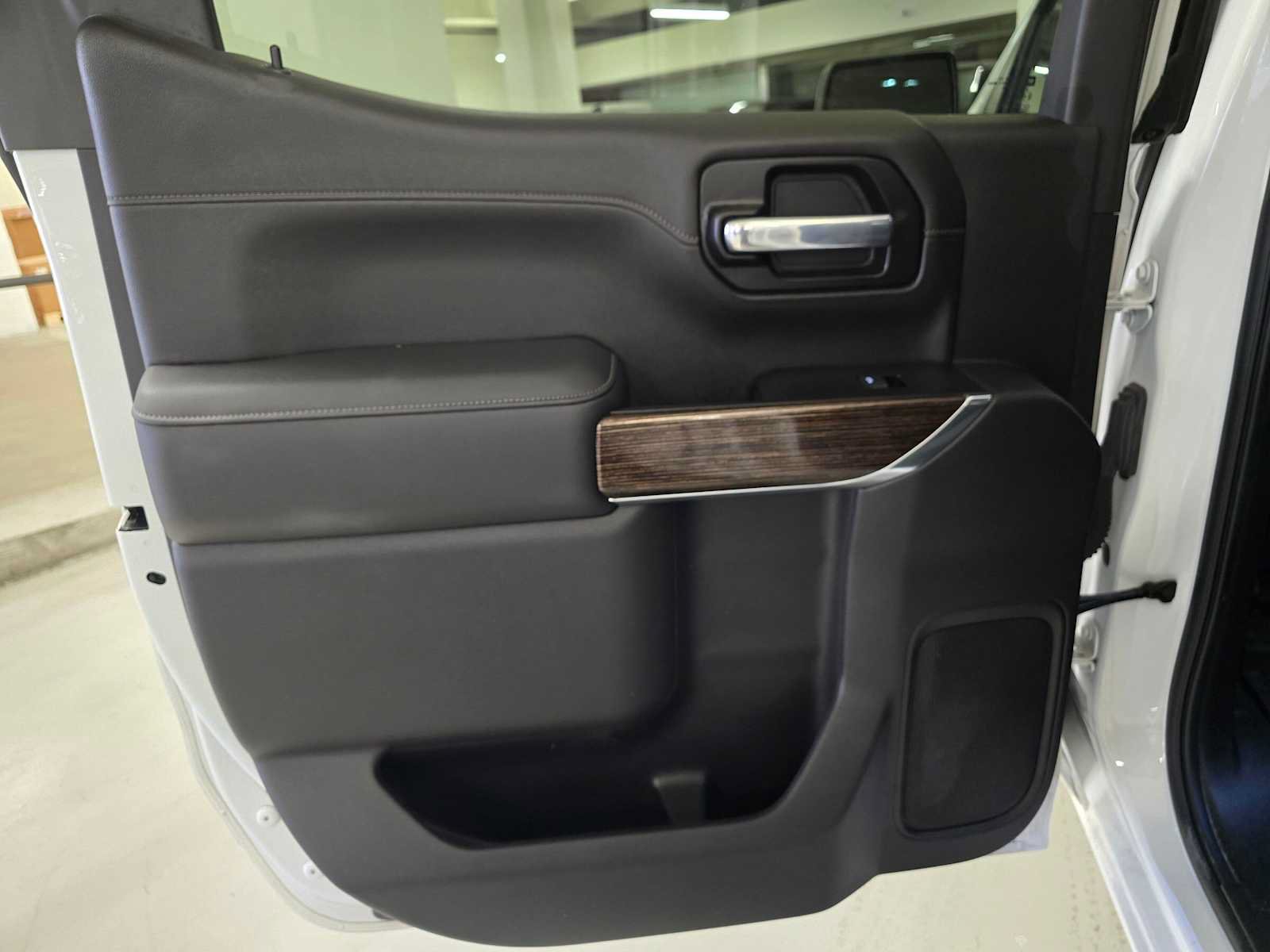 Used 2020 GMC Sierra 1500 Elevation w/ Elevation Value Package RWD image 16