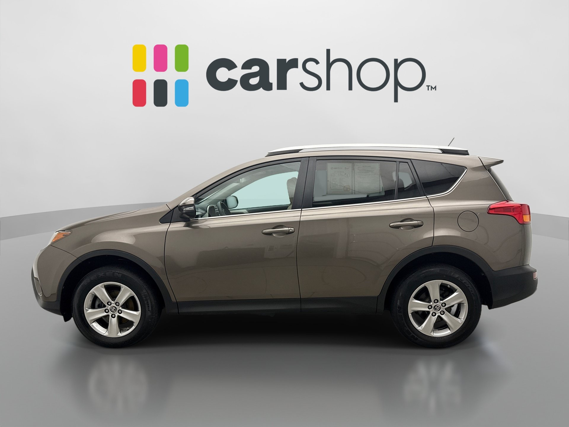 Used 2015 Toyota RAV4 XLE AWD/4WD image 2